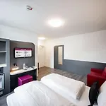 Smarty Airport - Kontaktloser Self Check-in Hotel Köln