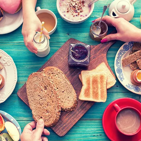 Hotel Smarty Airport - Kontaktloser Self Check-in Köln