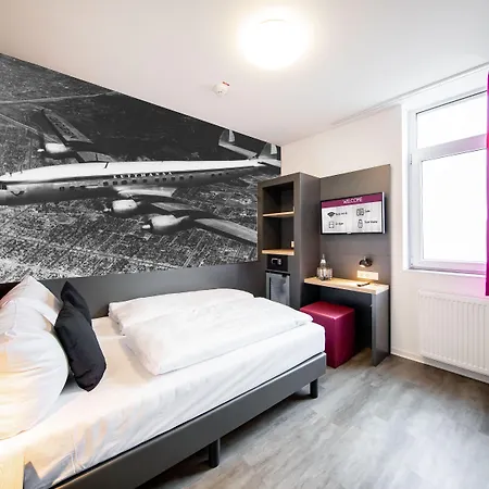 Hotel Smarty Airport - Kontaktloser Self Check-in Köln