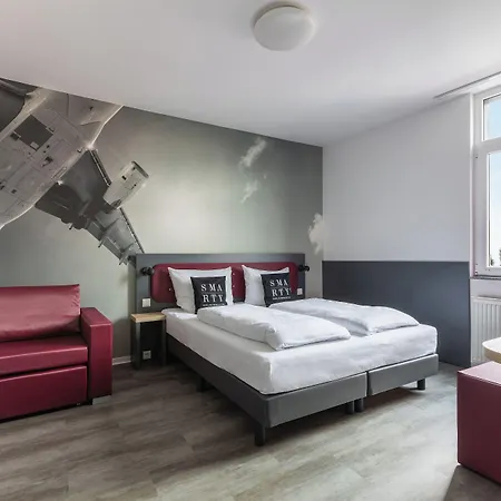 Smarty Airport - Kontaktloser Self Check-in Hotel 3*