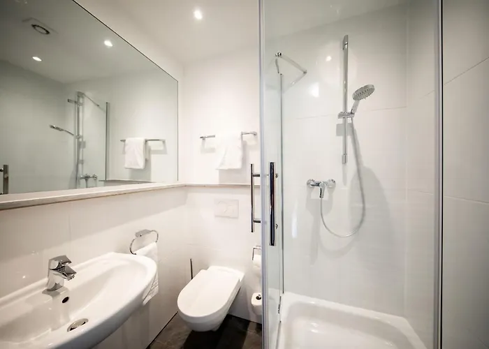 Hotell Smarty Airport - Kontaktloser Self Check-in 3*