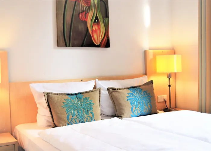 Hotell Smarty Airport - Kontaktloser Self Check-in 3*