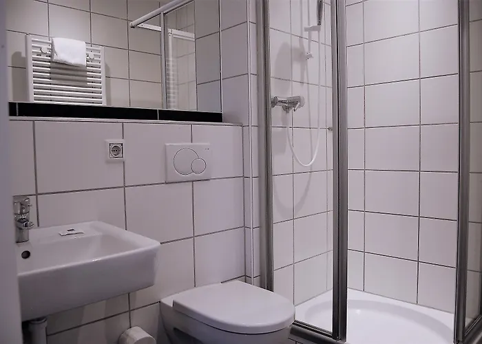 Hotell Smarty Airport - Kontaktloser Self Check-in 3*