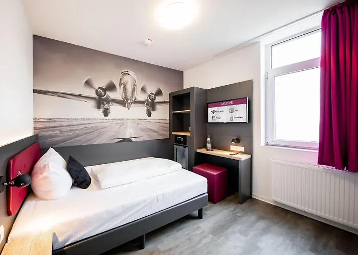 Hotell Smarty Airport - Kontaktloser Self Check-in Köln