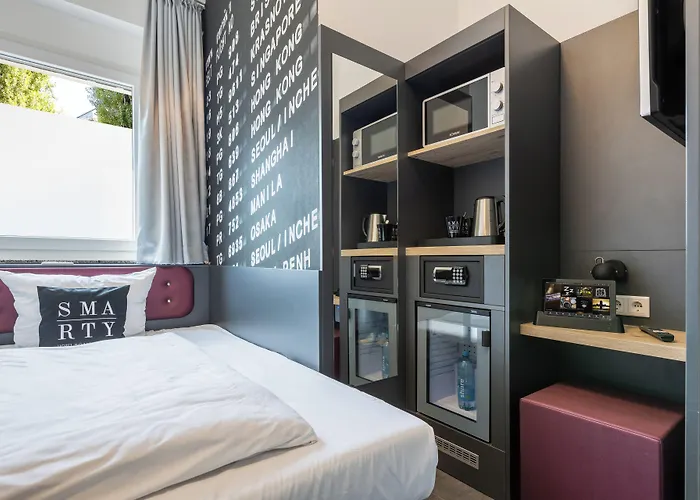 Hotell Smarty Airport - Kontaktloser Self Check-in