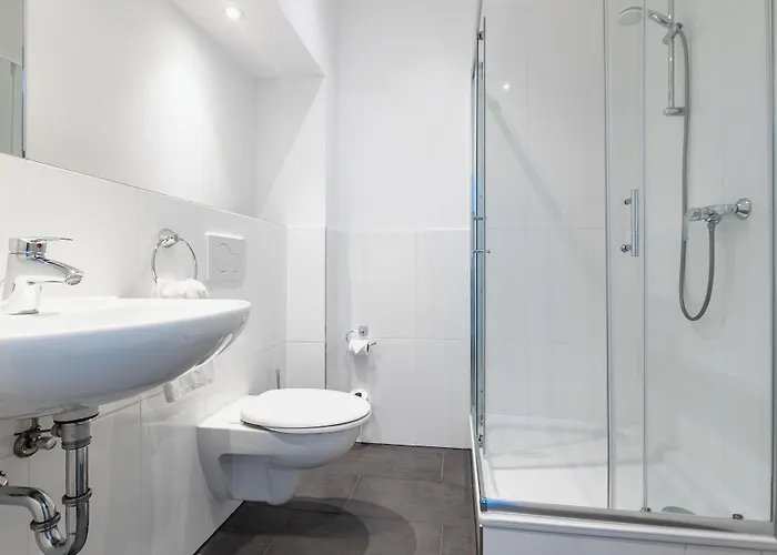 Hotell Smarty Airport - Kontaktloser Self Check-in 3*