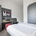 Otel Smarty Airport - Kontaktloser Self Check-in 3*