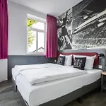 Smarty Airport - Kontaktloser Self Check-in Hotel 3*