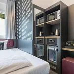 Hotel Smarty Airport - Kontaktloser Self Check-in