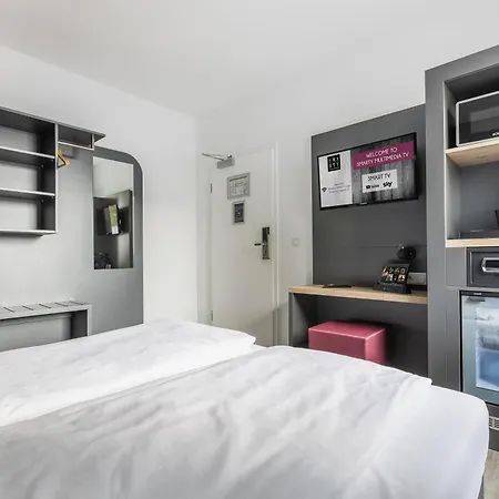 Smarty Airport - Kontaktloser Self Check-in Hotel 3*