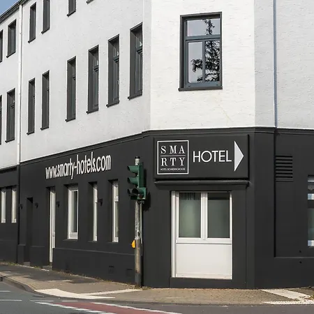 Smarty Airport - Kontaktloser Self Check-in Otel 3*