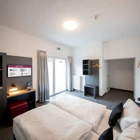 Hotel Smarty Airport - Kontaktloser Self Check-in 3*