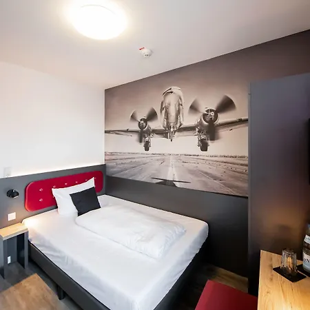 Smarty Airport - Kontaktloser Self Check-in 3* Colonia