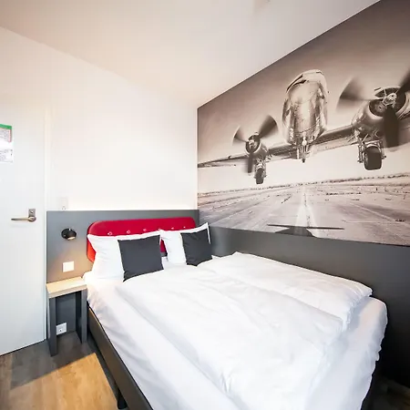 Smarty Airport - Kontaktloser Self Check-in 3* Colonia