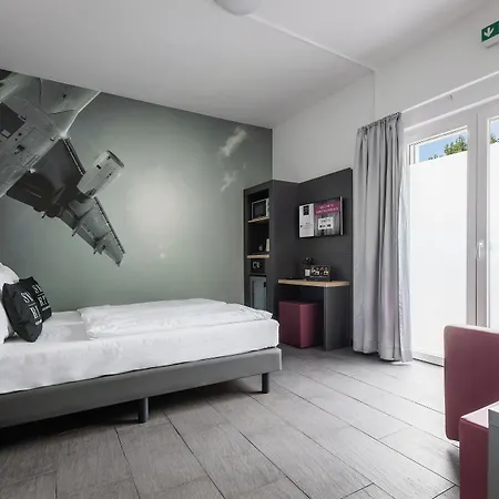 Smarty Airport - Kontaktloser Self Check-in Hotel Colonia