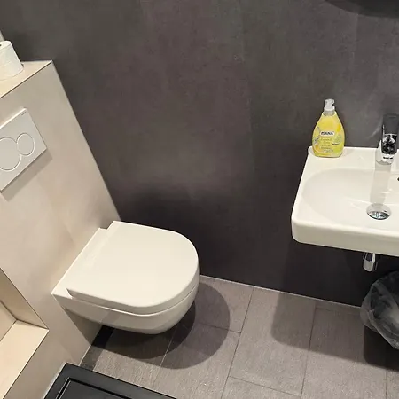 Smarty Airport - Kontaktloser Self Check-in Hotel Colonia