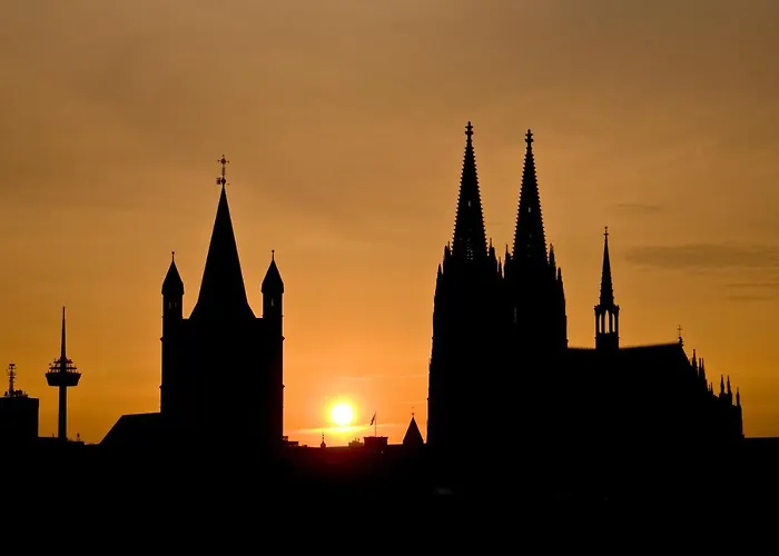 Smarty Airport - Kontaktloser Self Check-in Otel 3*