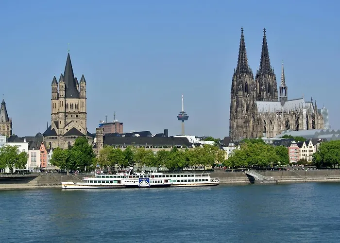 Hotel Smarty Airport - Kontaktloser Self Check-in Cologne