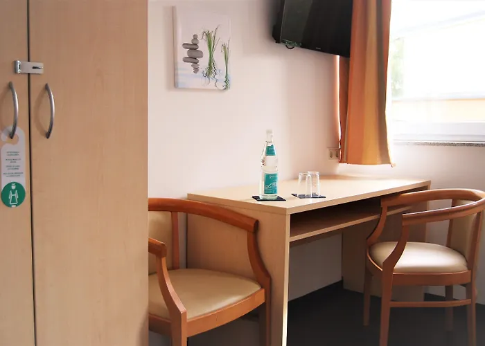 Hotel Smarty Airport - Kontaktloser Self Check-in Cologne