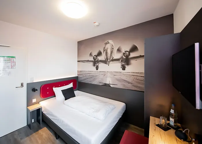 Smarty Airport - Kontaktloser Self Check-in 3* Colonia