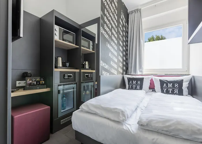 Smarty Airport - Kontaktloser Self Check-in Otel