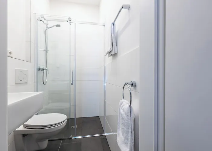 Smarty Airport - Kontaktloser Self Check-in Otel Köln