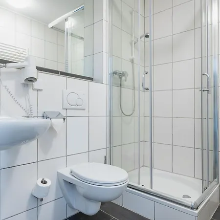 Smarty Airport - Kontaktloser Self Check-in 3* Кёльн