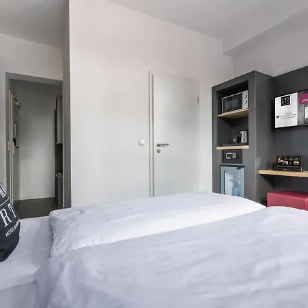 Отель Smarty Airport - Kontaktloser Self Check-in