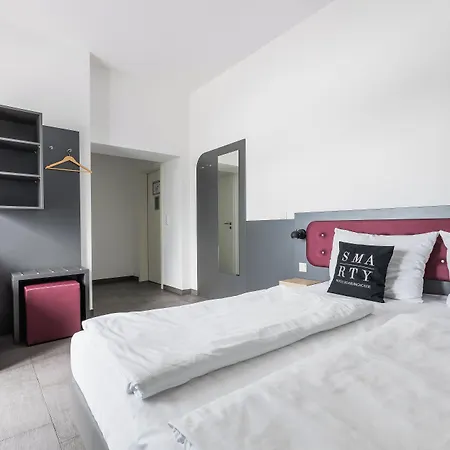 Отель Smarty Airport - Kontaktloser Self Check-in