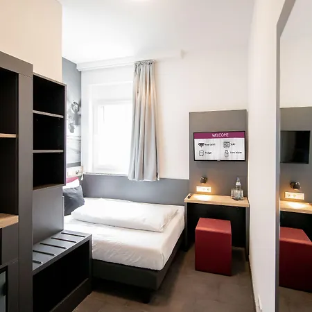 Smarty Airport - Kontaktloser Self Check-in 3*