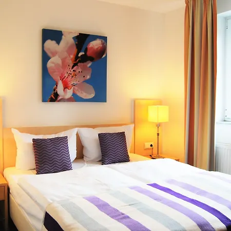 Szálloda Smarty Airport - Kontaktloser Self Check-in 3*