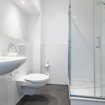 Szálloda Smarty Airport - Kontaktloser Self Check-in 3*