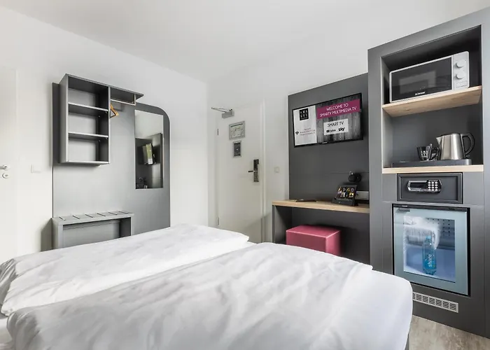 Smarty Airport - Kontaktloser Self Check-in Hotel 3*